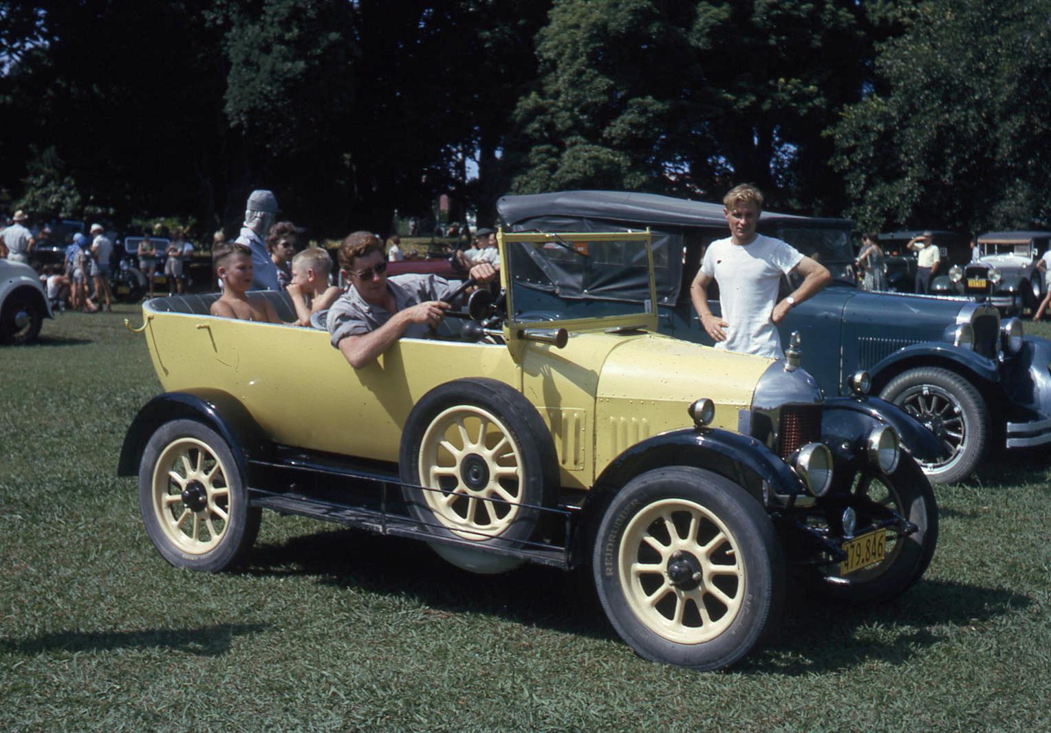 Slide, Vintage Car Club Rally, Tauranga Tauranga Heritage Collection