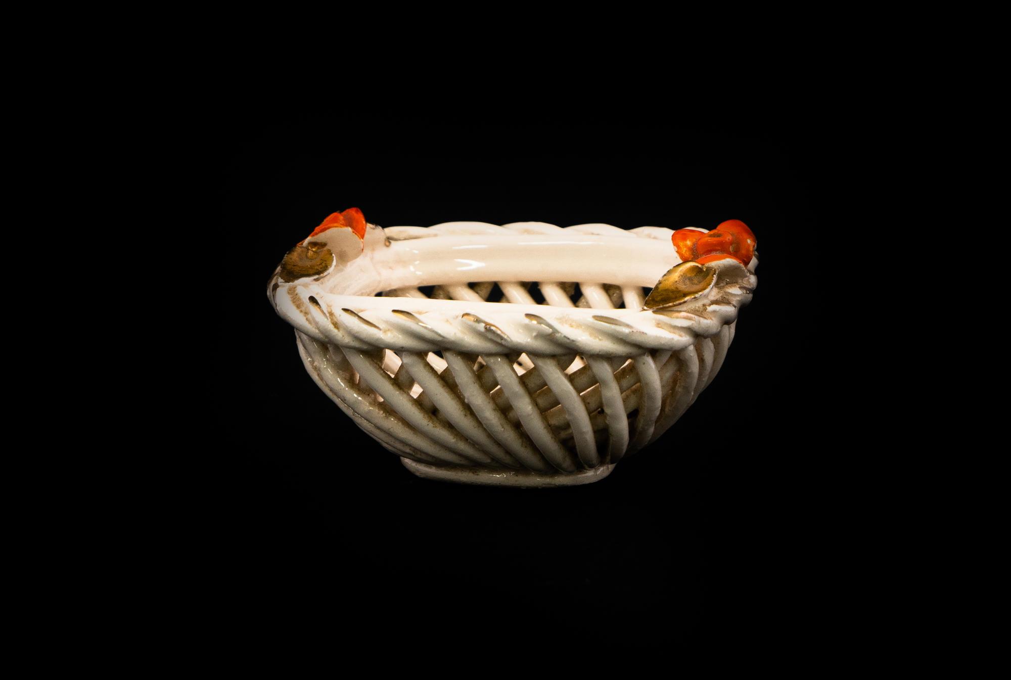 Crockery Basket Tauranga Heritage Collection